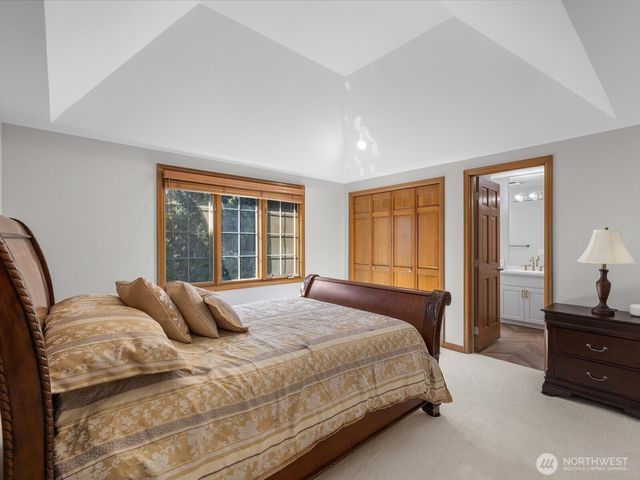 20421 NE 66th Court, Redmond, WA 98053