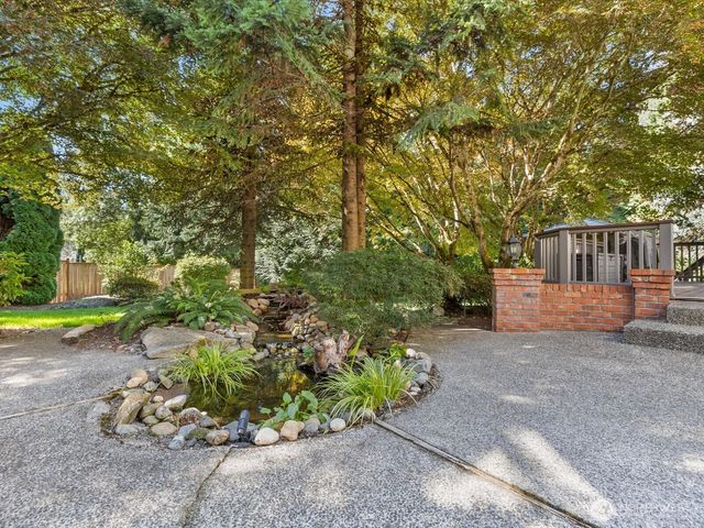 20421 NE 66th Court, Redmond, WA 98053