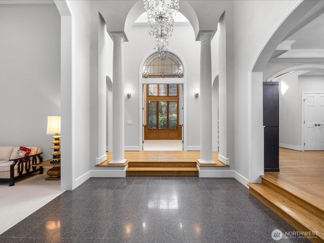 20421 NE 66th Court, Redmond, WA 98053