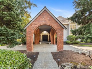 20421 NE 66th Court, Redmond, WA 98053