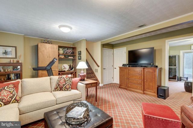 832 WINCHESTER DR, Westminster, MD 21157