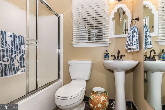 832 WINCHESTER DR, Westminster, MD 21157