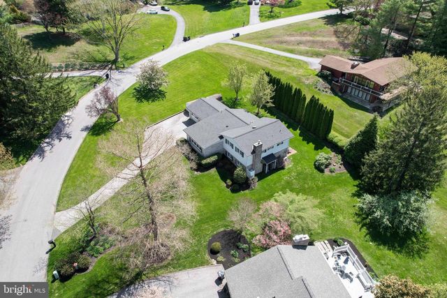 832 WINCHESTER DR, Westminster, MD 21157
