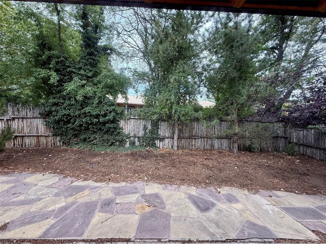 120 Camino Santiago, Santa Fe, NM 87501