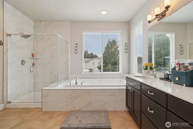 22745 SE 265th Place, Maple Valley, WA 98038