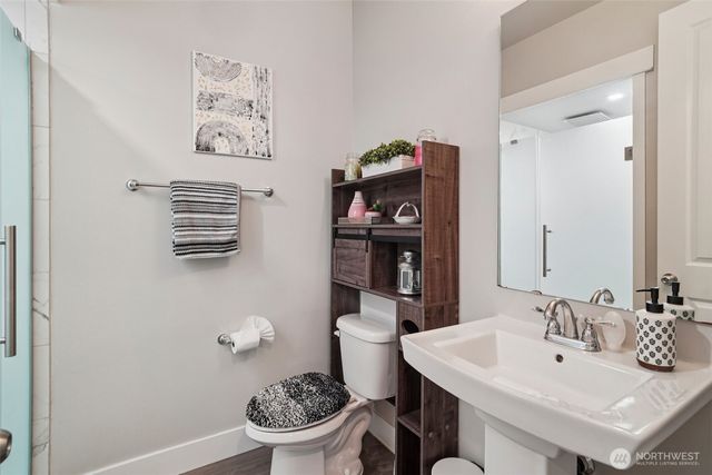 22745 SE 265th Place, Maple Valley, WA 98038