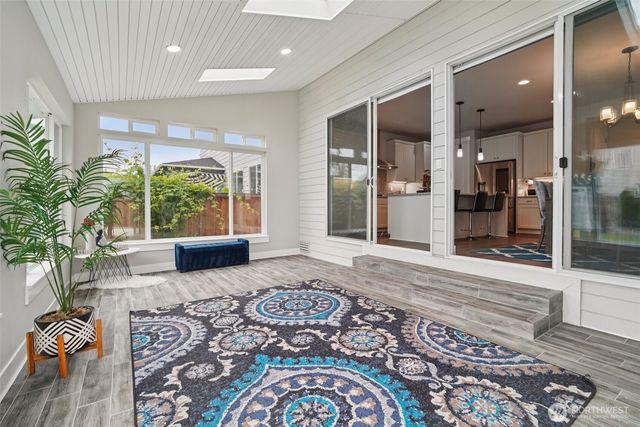 22745 SE 265th Place, Maple Valley, WA 98038