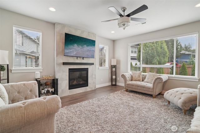 22745 SE 265th Place, Maple Valley, WA 98038