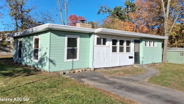 11 Montauk Rd 1, Brockton, MA 02301