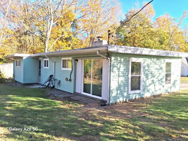 11 Montauk Rd 1, Brockton, MA 02301