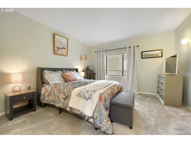 790 Se WEBBER St 213, Portland, OR 97202