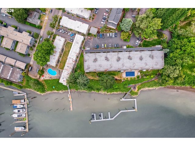 790 Se WEBBER St 213, Portland, OR 97202