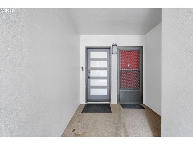 790 Se WEBBER St 213, Portland, OR 97202