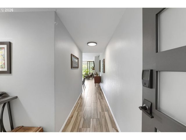 790 Se WEBBER St 213, Portland, OR 97202