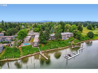 790 Se WEBBER St 213, Portland, OR 97202