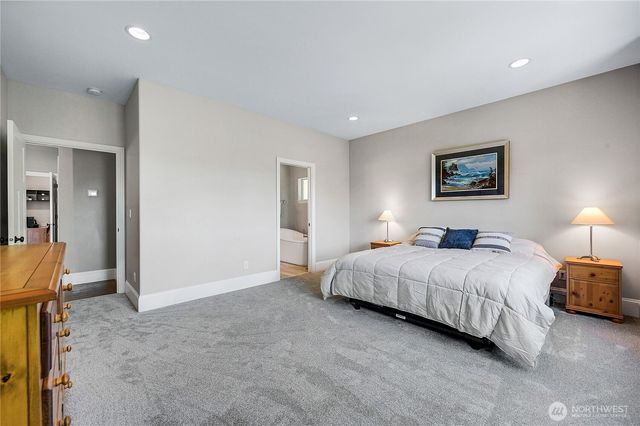 1103 Puget Drive E, Port Orchard, WA 98366