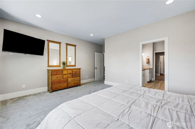 1103 Puget Drive E, Port Orchard, WA 98366