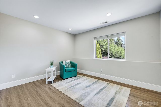 1103 Puget Drive E, Port Orchard, WA 98366