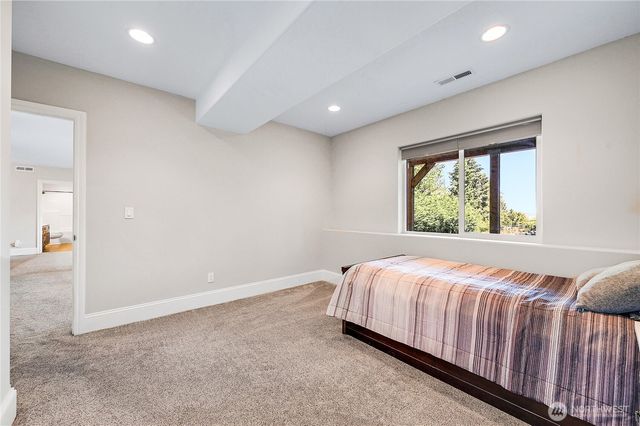 1103 Puget Drive E, Port Orchard, WA 98366