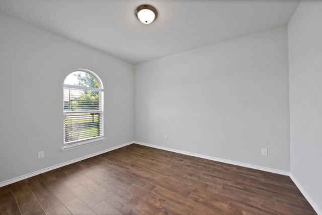 1338 Winding Hollow Drive, Grand Prairie, TX 75052