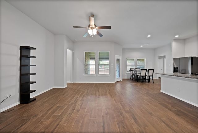 1338 Winding Hollow Drive, Grand Prairie, TX 75052