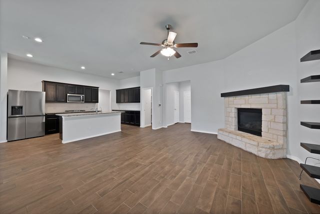 1338 Winding Hollow Drive, Grand Prairie, TX 75052