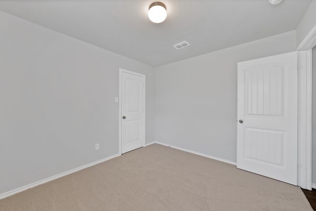 1338 Winding Hollow Drive, Grand Prairie, TX 75052