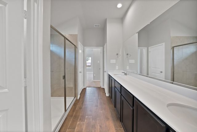 1338 Winding Hollow Drive, Grand Prairie, TX 75052