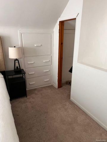 19765 SUMNER, Redford, MI 48240