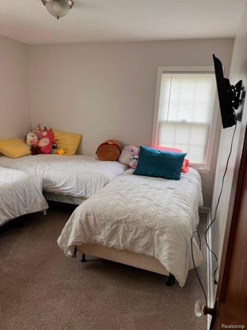 19765 SUMNER, Redford, MI 48240