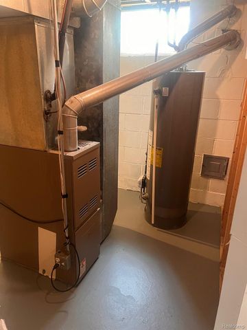 19765 SUMNER, Redford, MI 48240