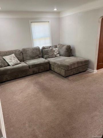 19765 SUMNER, Redford, MI 48240