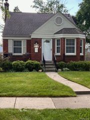 19765 SUMNER, Redford, MI 48240