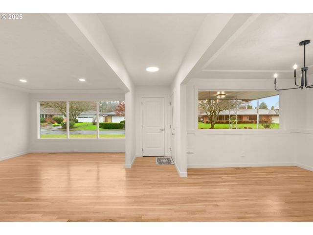 1604 Ne 153RD Pl, Portland, OR 97230