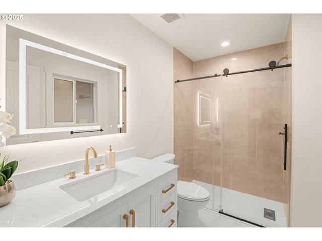 1604 Ne 153RD Pl, Portland, OR 97230