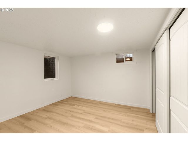 1604 Ne 153RD Pl, Portland, OR 97230