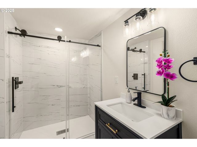 1604 Ne 153RD Pl, Portland, OR 97230