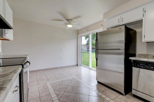 1819 W COMMERCIAL STREET, Appleton, WI 54914