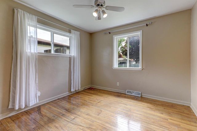 1819 W COMMERCIAL STREET, Appleton, WI 54914