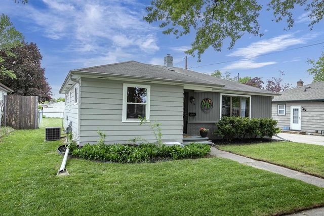1819 W COMMERCIAL STREET, Appleton, WI 54914