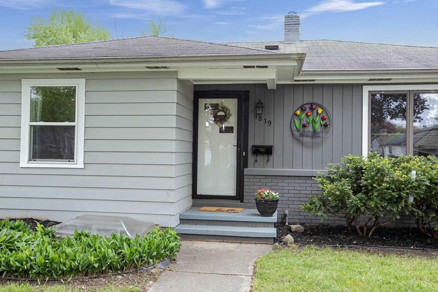 1819 W COMMERCIAL STREET, Appleton, WI 54914