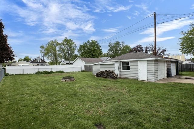 1819 W COMMERCIAL STREET, Appleton, WI 54914