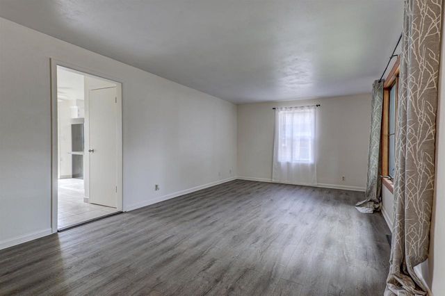 1819 W COMMERCIAL STREET, Appleton, WI 54914