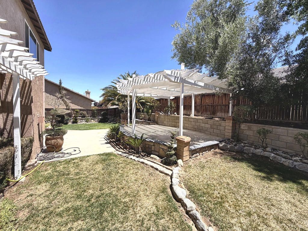 Image 14 of property listing at 12633 Flintridge Street, Victorville, CA 92392