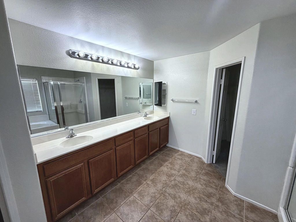 Image 21 of property listing at 12633 Flintridge Street, Victorville, CA 92392