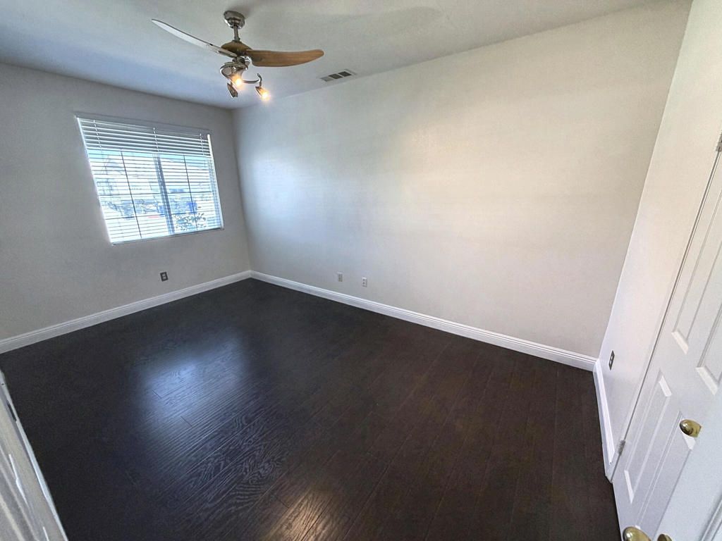 Image 8 of property listing at 12633 Flintridge Street, Victorville, CA 92392