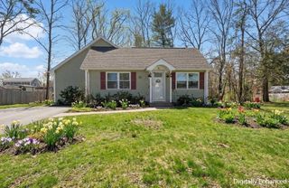 24 Holly Street, Billerica, MA 01821