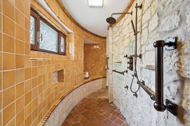 600 Moore Road, Woodside, CA 94062