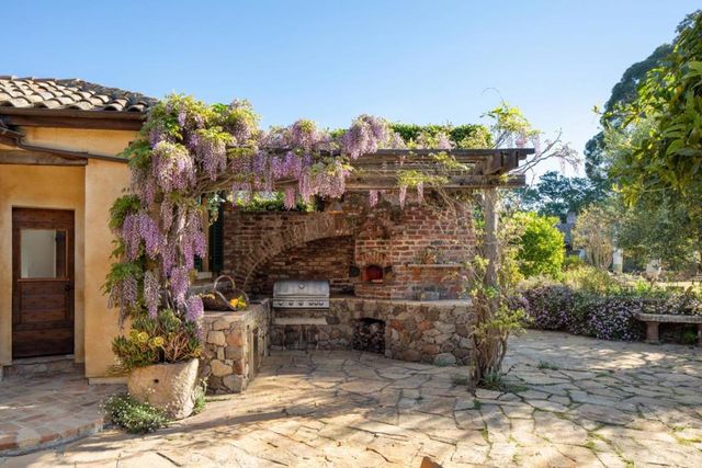 600 Moore Road, Woodside, CA 94062