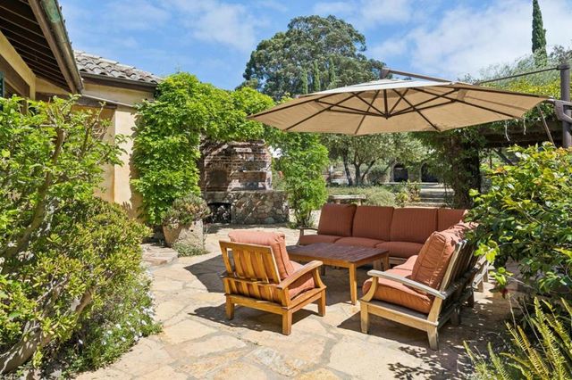 600 Moore Road, Woodside, CA 94062